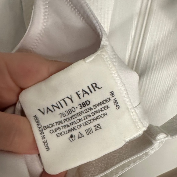 EUC Black, White & Cream 3 Piece Bra Set - Picture 12 of 12